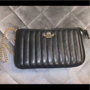 Coach Large Wristlet With Linear Quilting